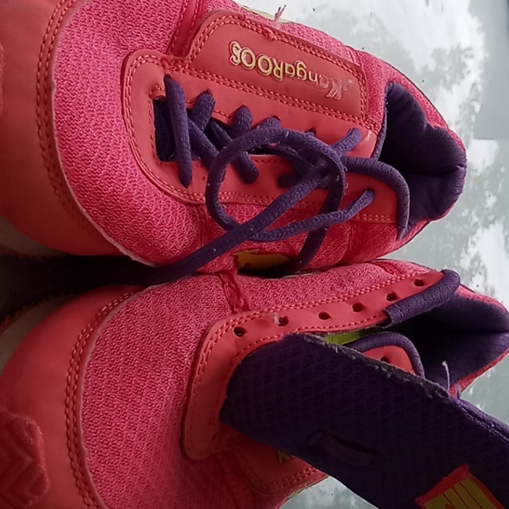 Kangaroo size 5 shoes for girls
